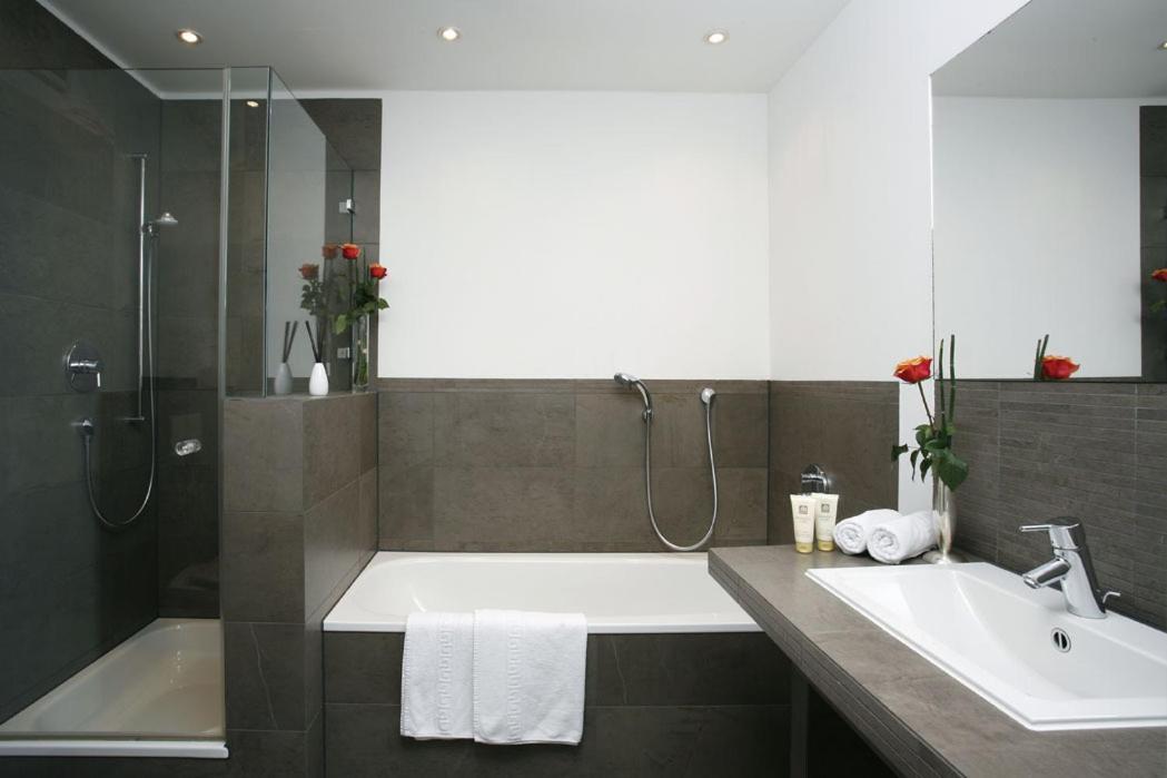 Hotel Regina -Garni Koeln المظهر الخارجي الصورة